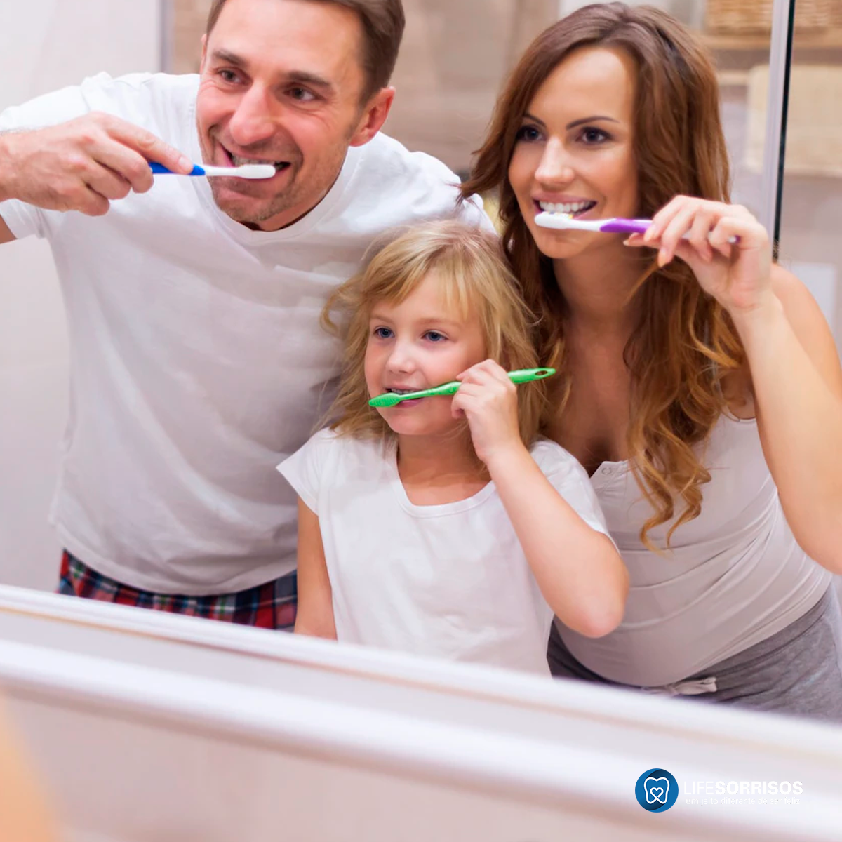 dicas para estimular seus filhos a escovarem os dentes